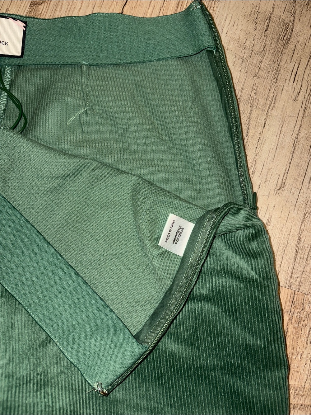 Tuckernuck Olive Green Straight-Leg Corduroy Pants Size Large - Picture 5 of 6